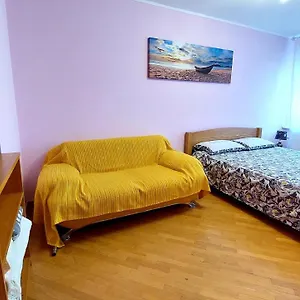 https://purple-room-with-a-balcony-by-metro-square-view.hotels-of-kiev.com