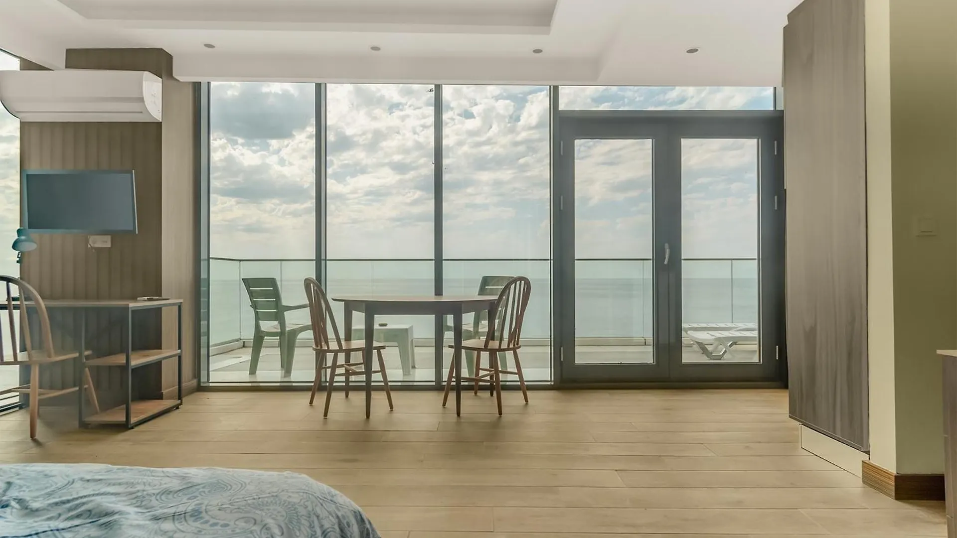 Beachfront Batumi View Apartments By Globalstay