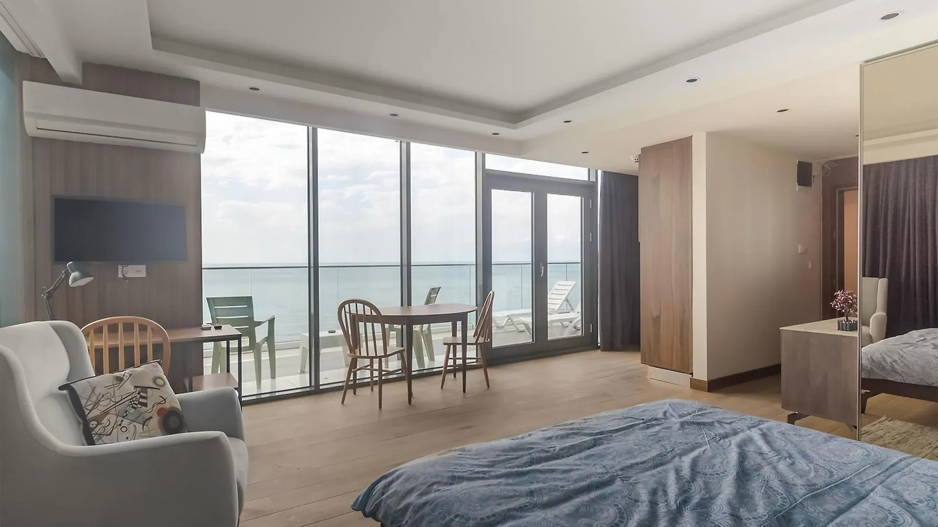 Beachfront Batumi View Apartments By Globalstay